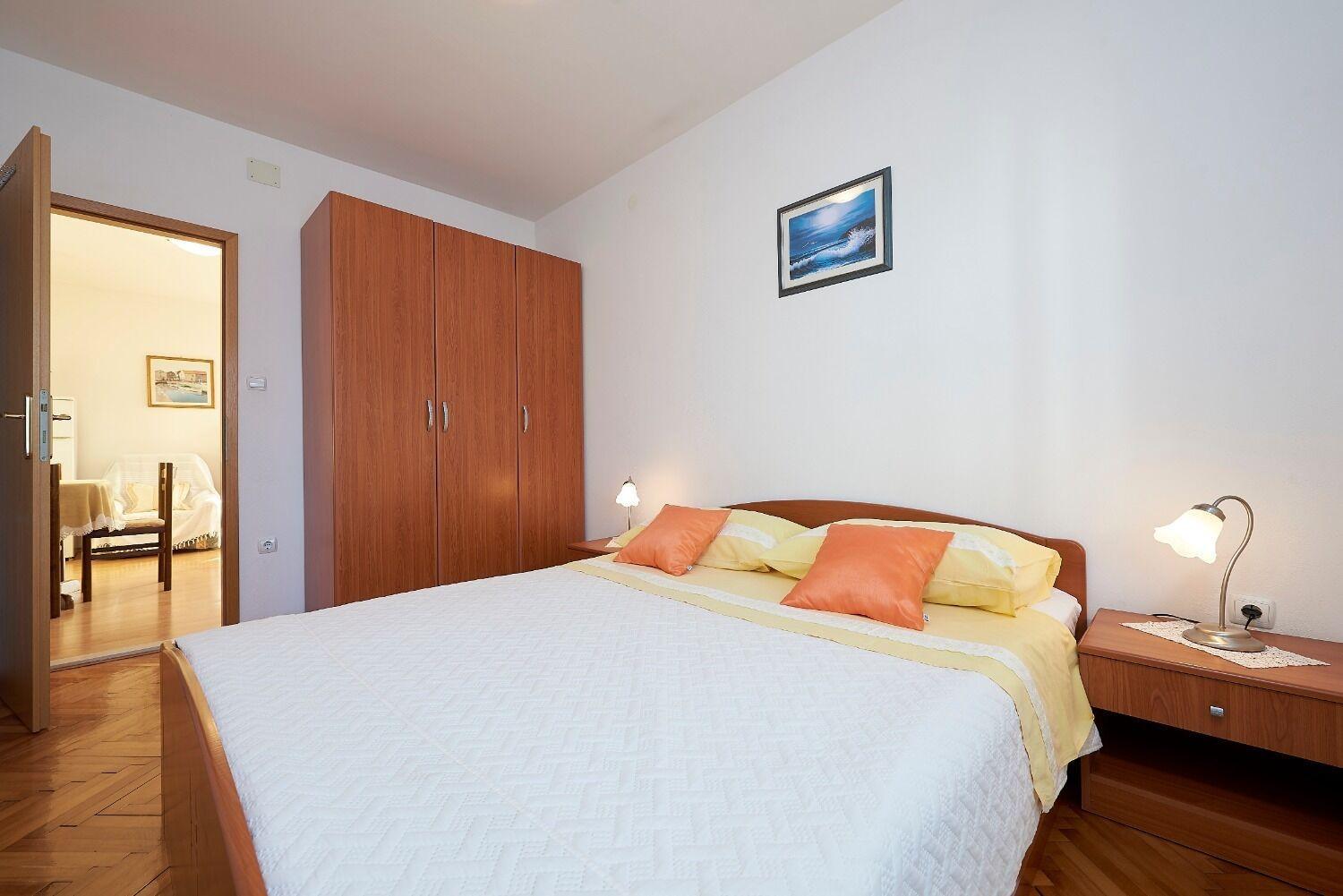 Apartment Ivanka - 200 m from sea Trogir Exteriör bild