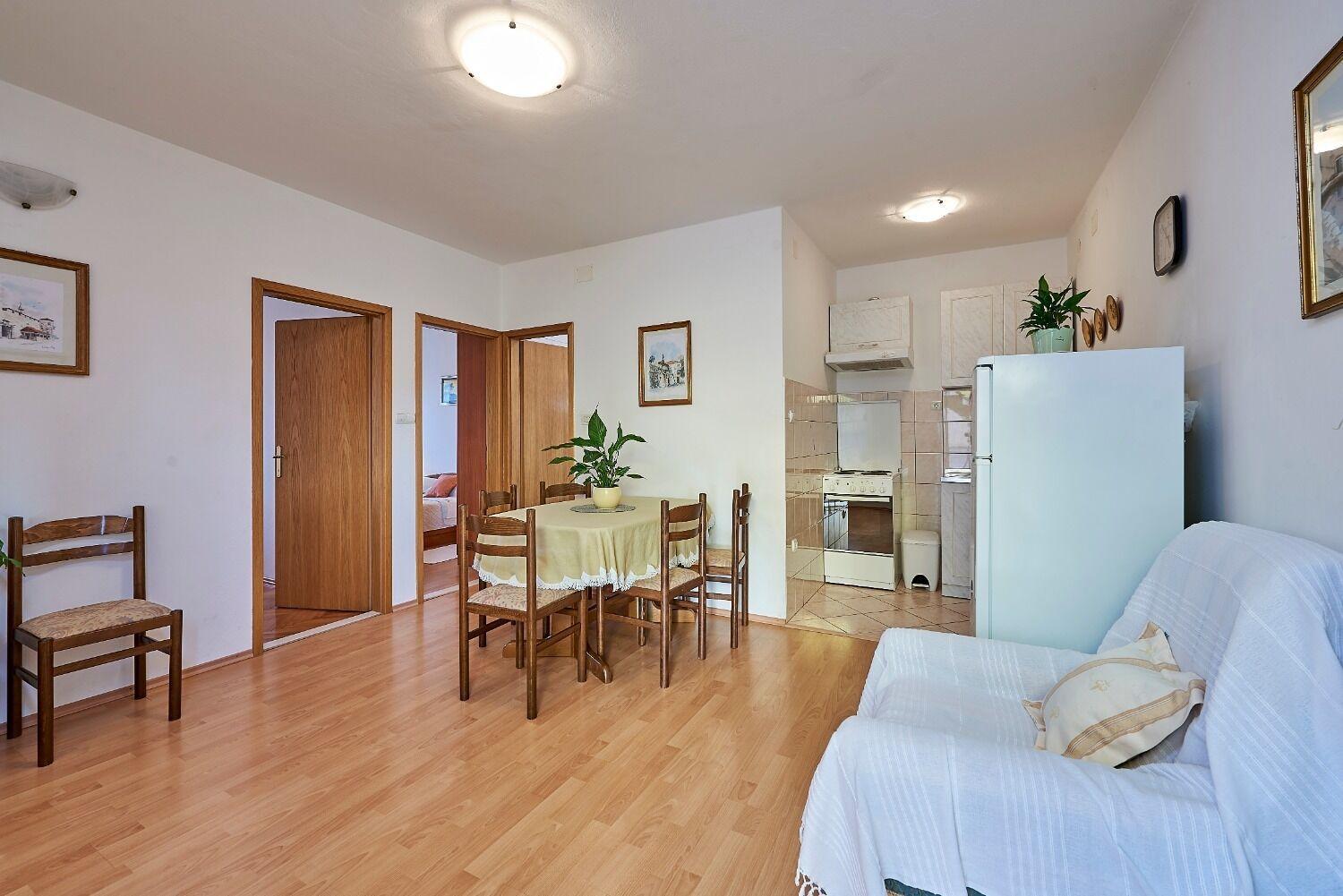 Apartment Ivanka - 200 m from sea Trogir Exteriör bild