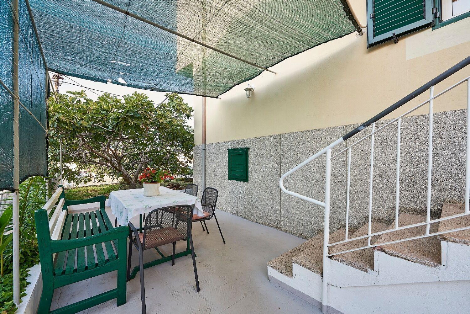 Apartment Ivanka - 200 m from sea Trogir Exteriör bild